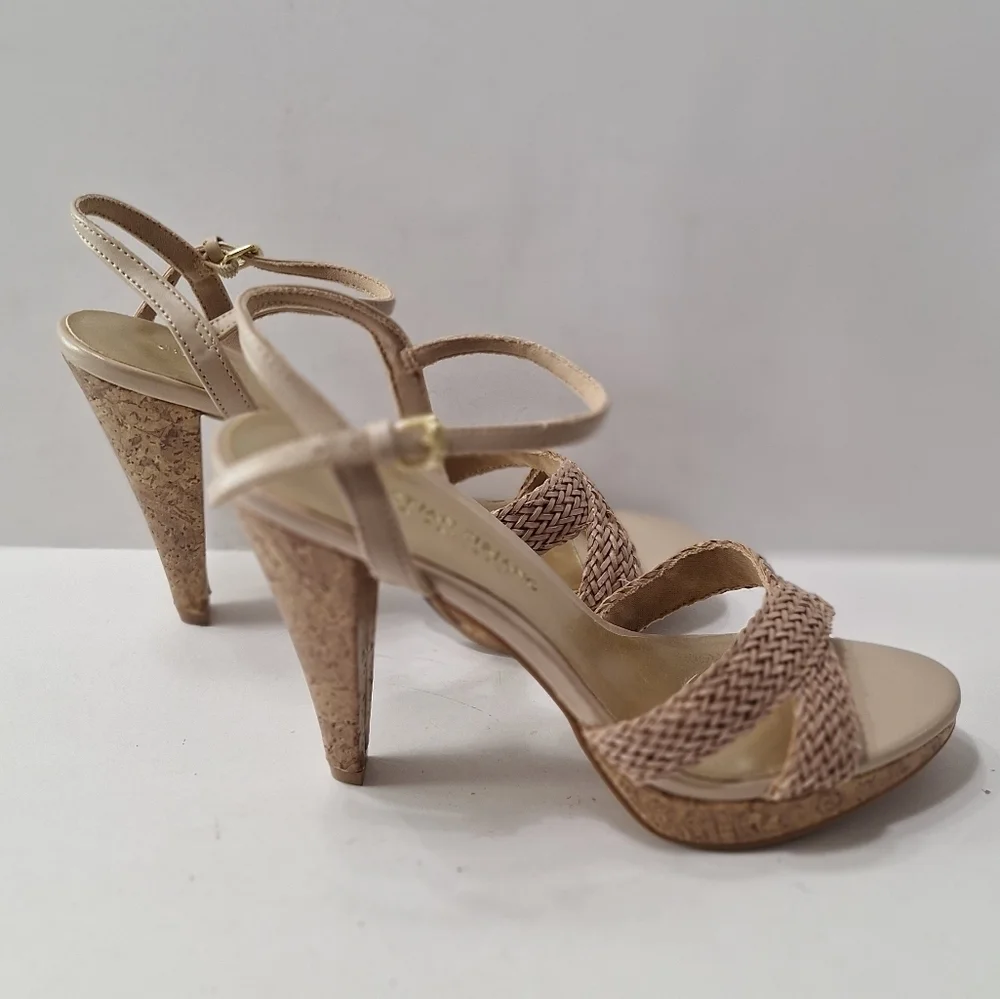 Christian Siriano Tan Bohemian Coquette Ankle Strap Platform Heels Size 7